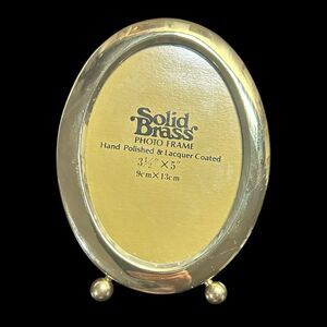 Vintage 70's Solid Brass Picture Frame Footed Oval Photo 3.5” x 5”
